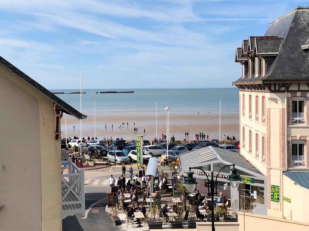 Dday Aviators Le Manoir Hotel Arromanches-les-Bains Exterior foto