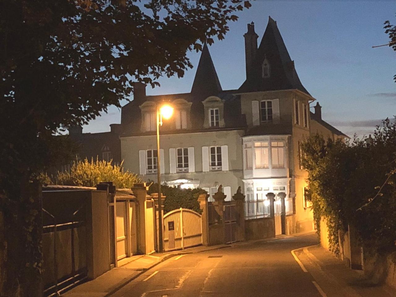 Dday Aviators Le Manoir Hotel Arromanches-les-Bains Exterior foto